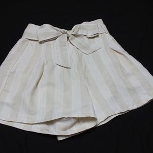 ASTR THE LABEL Linen-Cotton Shorts